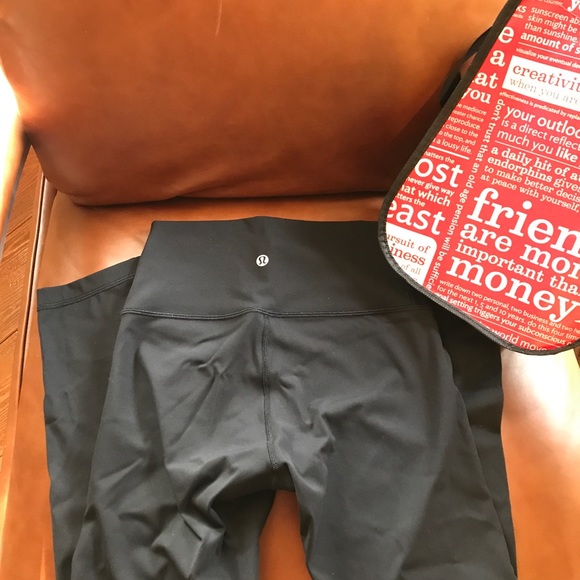 lululemon athletica Pants - Lululemon🍋 Wunder Under crops